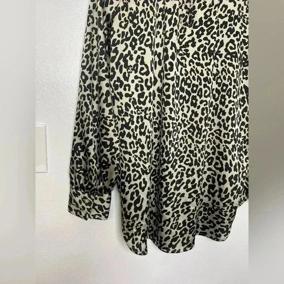 Ann Taylor Loft Animal Print Long Sleeve Blouse - Picture 5 of 8